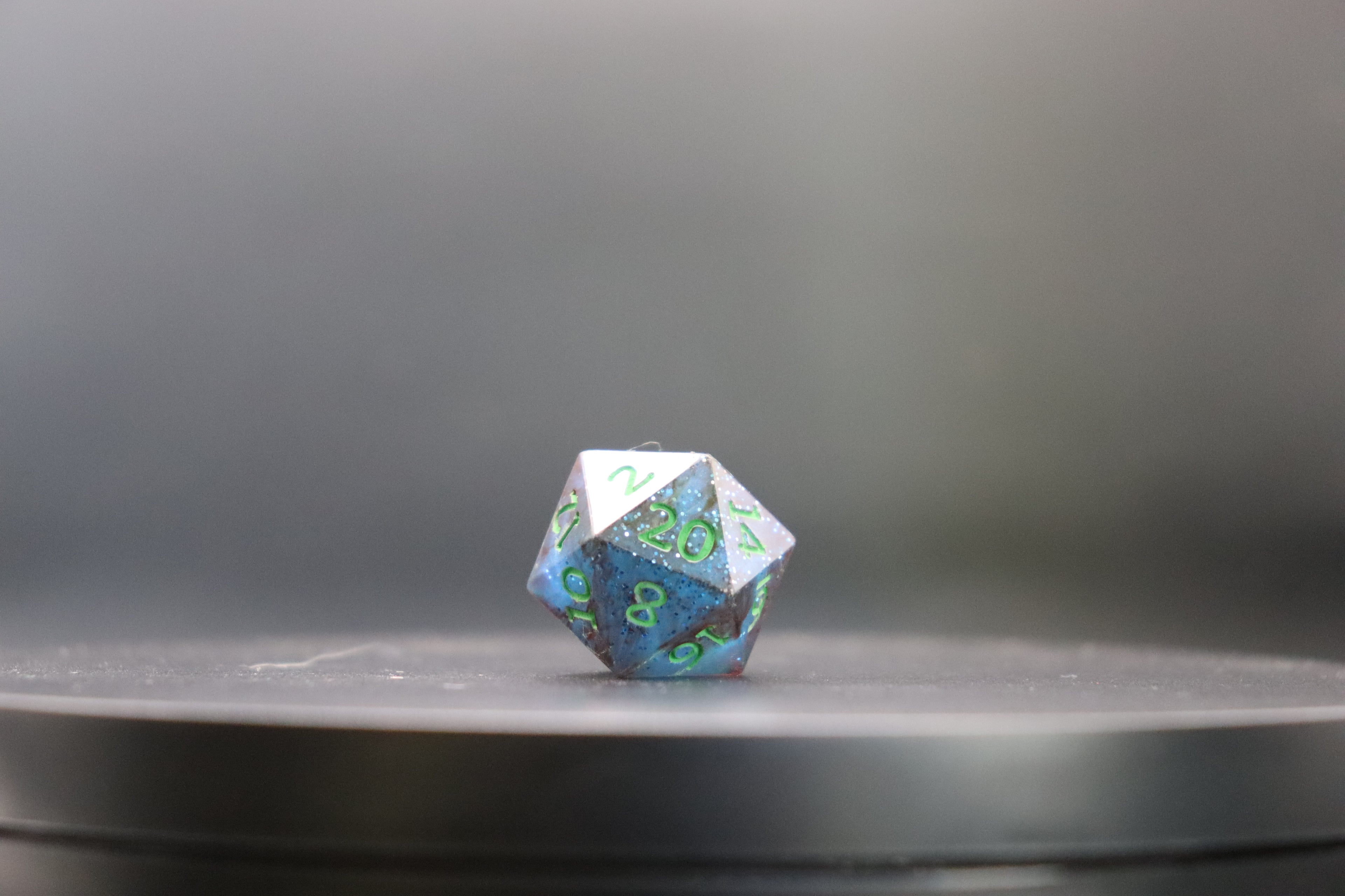 Venom Glass Dice